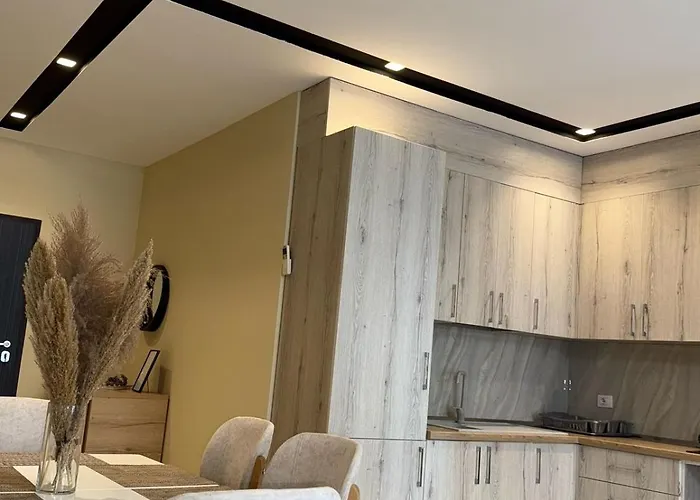 Nova Qerret Zl Apartamento