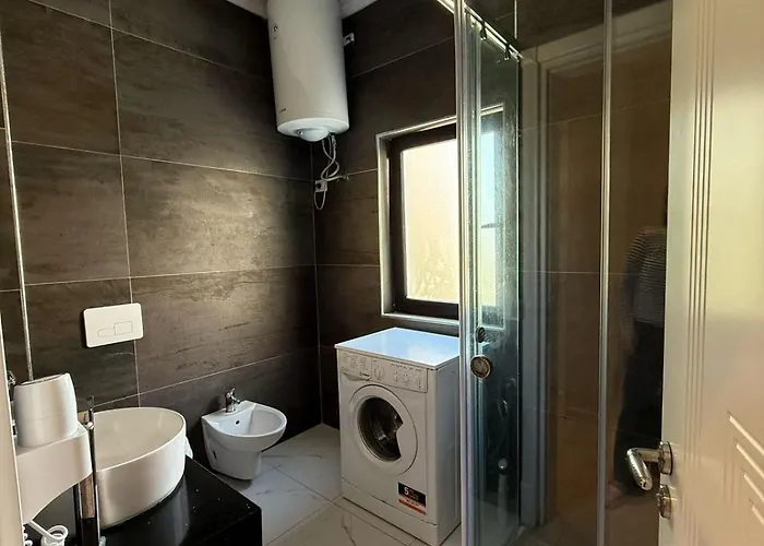 Nova Qerret Zl * Golem (Tirana)