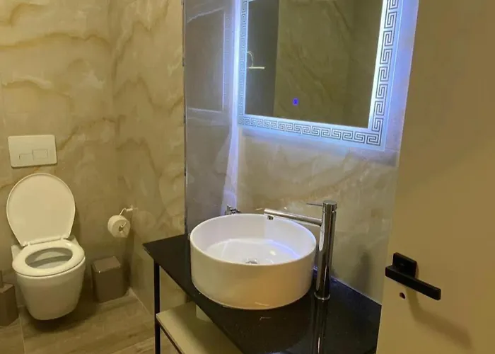 Daire Nova Qerret Zl Golem (Tirana)